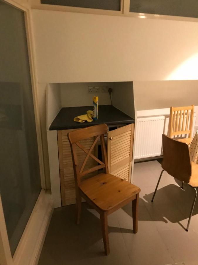 West Kensington 3 Bedroom Apartment London Eksteriør billede