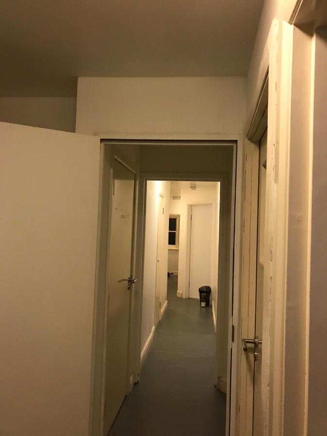 West Kensington 3 Bedroom Apartment London Eksteriør billede